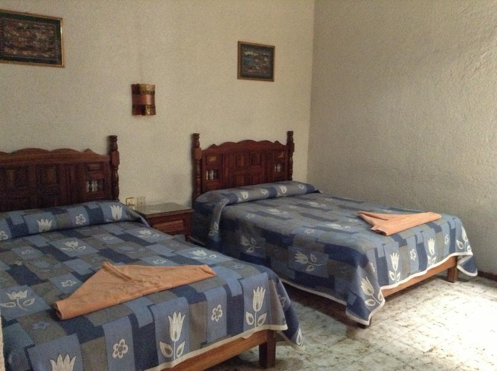 Hotel Atilanos Morelia Szoba fotó