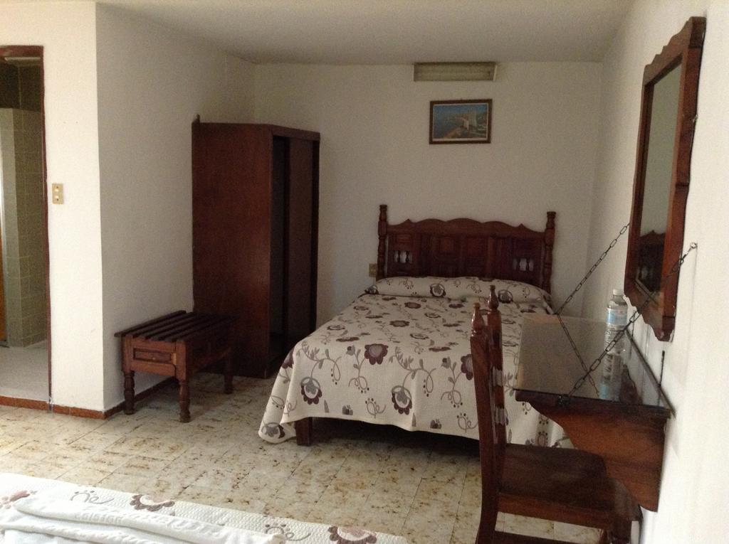 Hotel Atilanos Morelia Kültér fotó