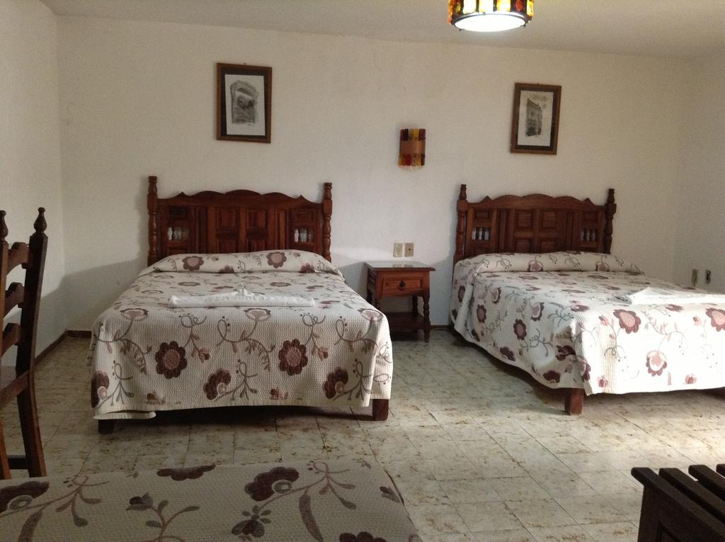 Hotel Atilanos Morelia Szoba fotó