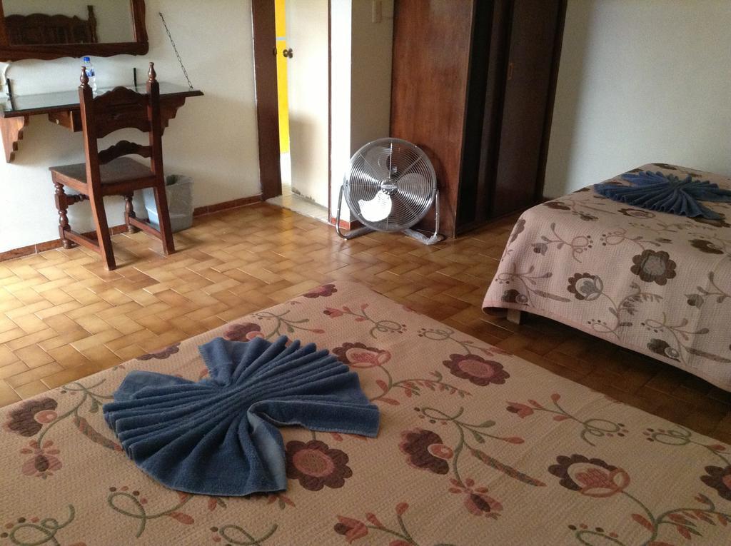 Hotel Atilanos Morelia Kültér fotó