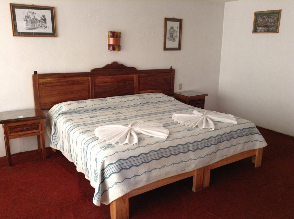 Hotel Atilanos Morelia Kültér fotó